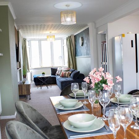 Harvard House, Stylish 3 Bedroom House In Solihull 5 Mins To The Nec, Bhx ,Jlr With Free Parking Birmingham Eksteriør bilde